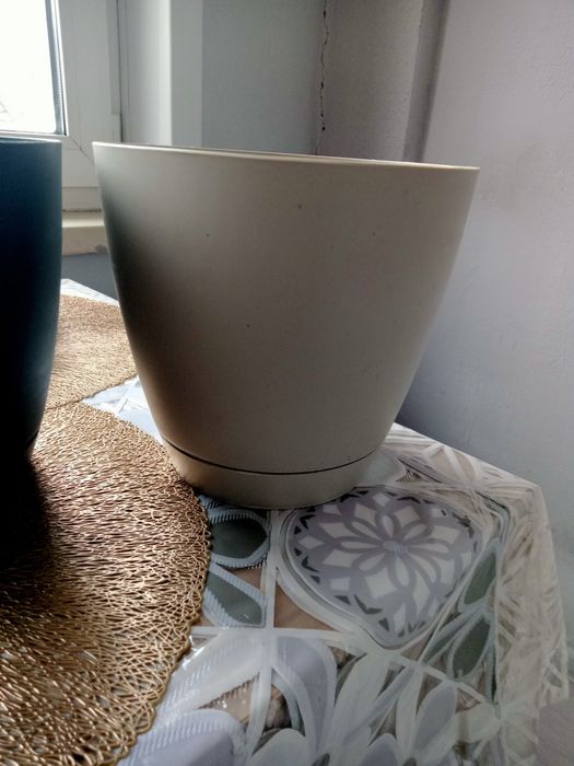 Продам горшки для цветов