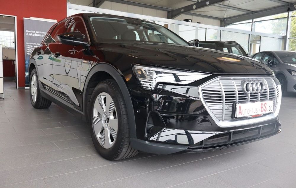 Audi e-tron Audi e-tron 50 quattro, 313 CP, 2021, 63.900 km