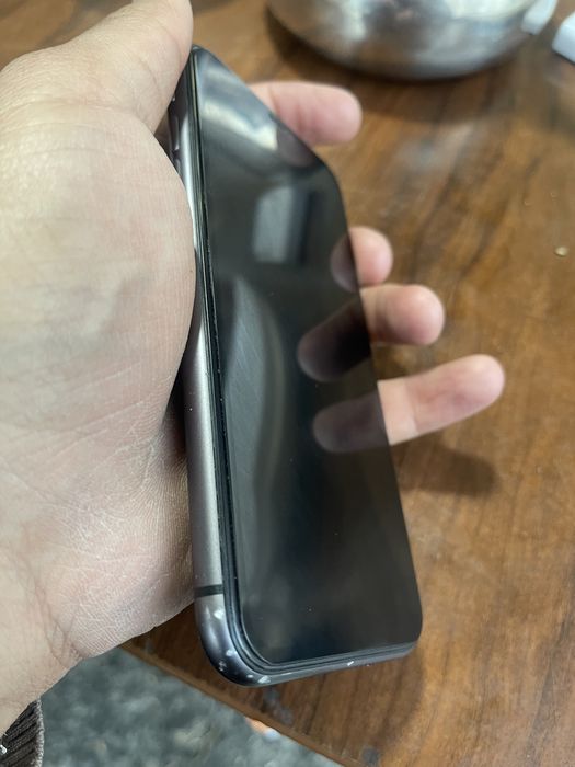 iPhone 11 с гарантией