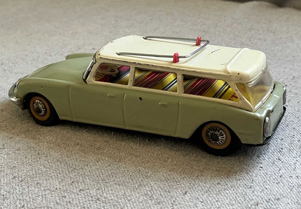 Masinuta de colectie din tabla MF-720 cu frictiune Citroen DS China