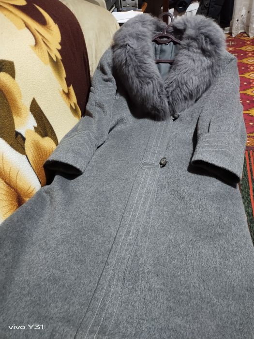 Продам Пальто женское