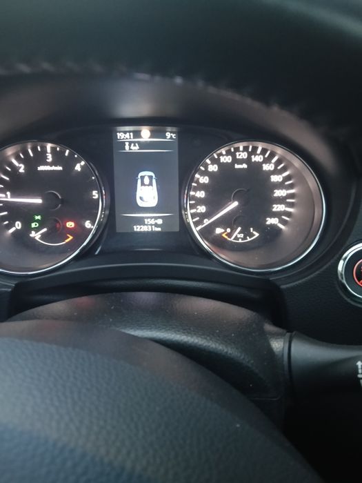 Vand sau schimb  Nissan Qashqai j11