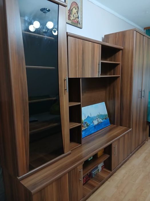 Bibioteca sufragerie