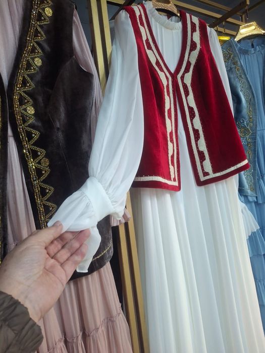 Қазақша ұлттық киімдер сатылпды  прокаткаберіледі