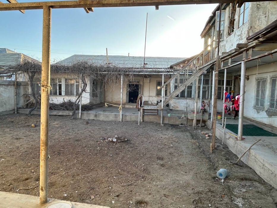 Buxoro tuman Galaosiyo shaharda 6 sotoq uy sotiladi