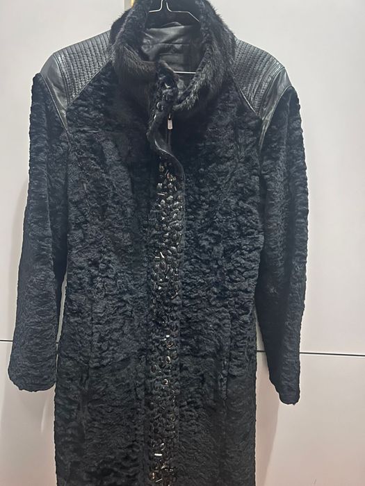 Продается шуба в отличном состояний