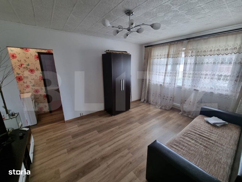 Apartament de vanzare, cu 2 camere semidecomandat, 38 mp, zona Craiovi — fotografia 1