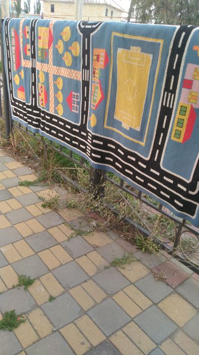 Продам почти новый ковёр