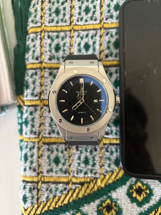 Часы Hublot с коропкои Casio