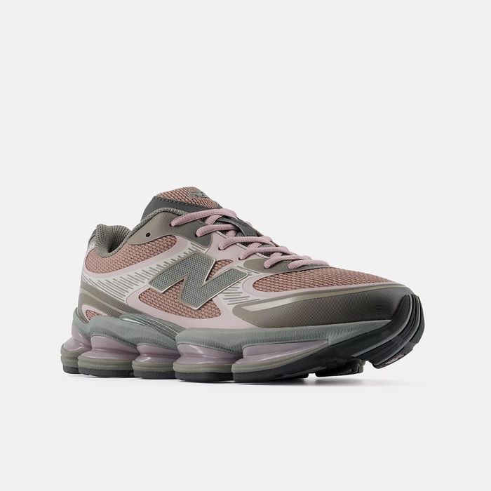 Продаю оригинальные New Balance 2000 Abzorb