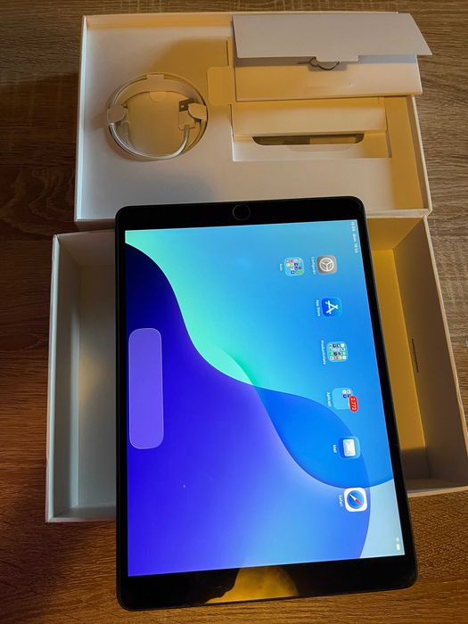 Ipad air  3 de 10.5 wi-fi+celular 64 GB