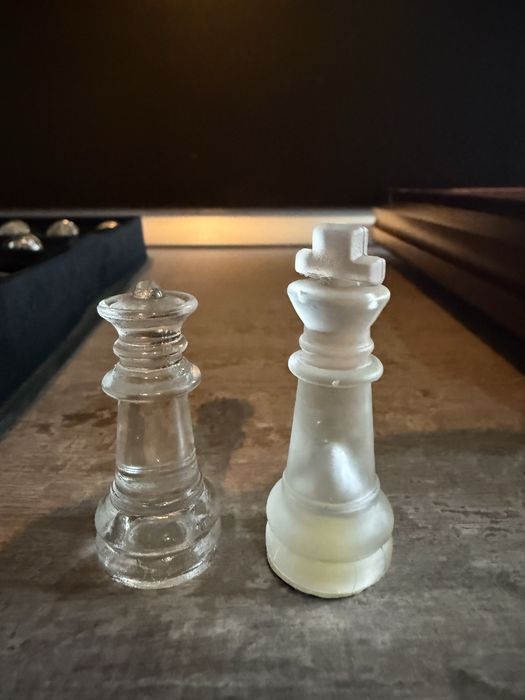 Joc de sah , din sticla