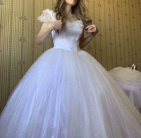 Свадебное платье и аксессуары