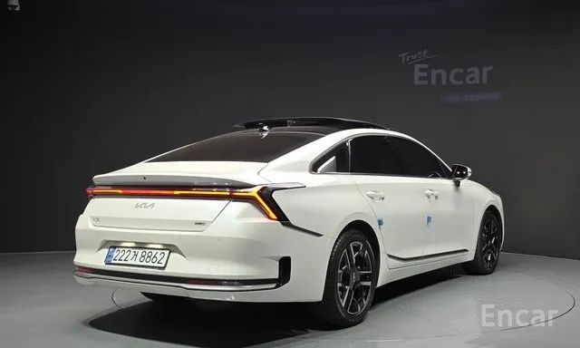 Kia K8 2025 model Cip 23.850$ Koreadan zakazga obkeberamiz Elonni oqin