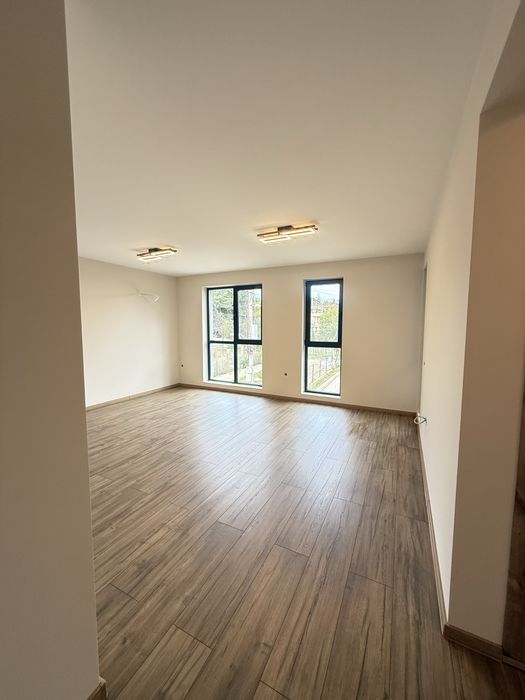 Продава се Тристаен апартамент в к.к. Св.Св. Константин и Елена - 90 кв.м за 1502 €/кв.м - Снимка #2