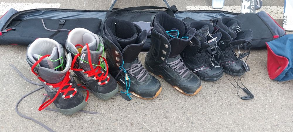 Продавам сноубордове,обувки, ски, калъфи  от Швейцария