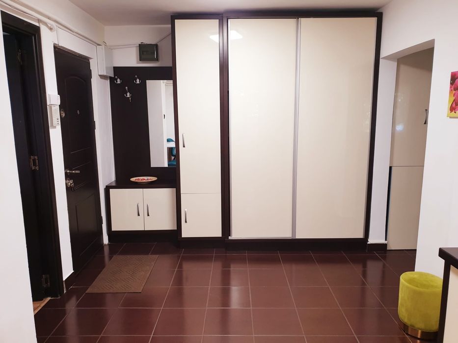 Apartament 1 Mai Craiova - zona liniştitǎ, disponibil imediat