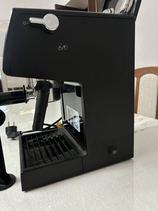 Кофеварка Delonghi