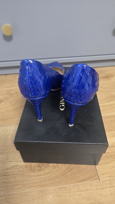 Pantofi dama Ginissima piele crocodil, albastri, impecabili.,nr 40