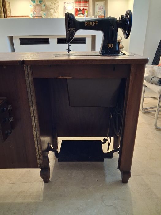 Masina de cusut PFAFF