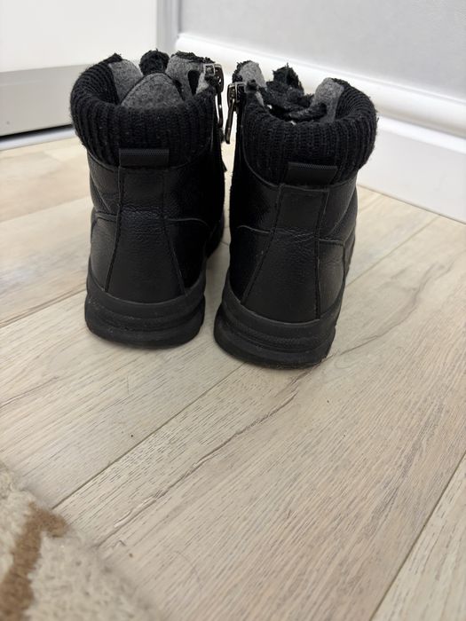 Детские весенние ботинки