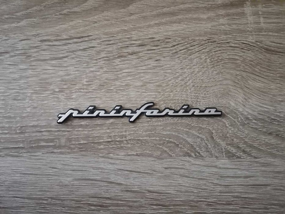 pininfarina емблема лого надпис