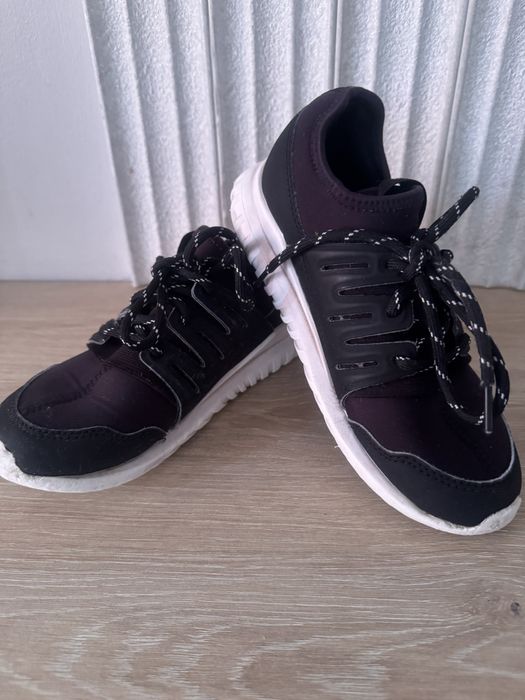 Детские кроссовки adidas