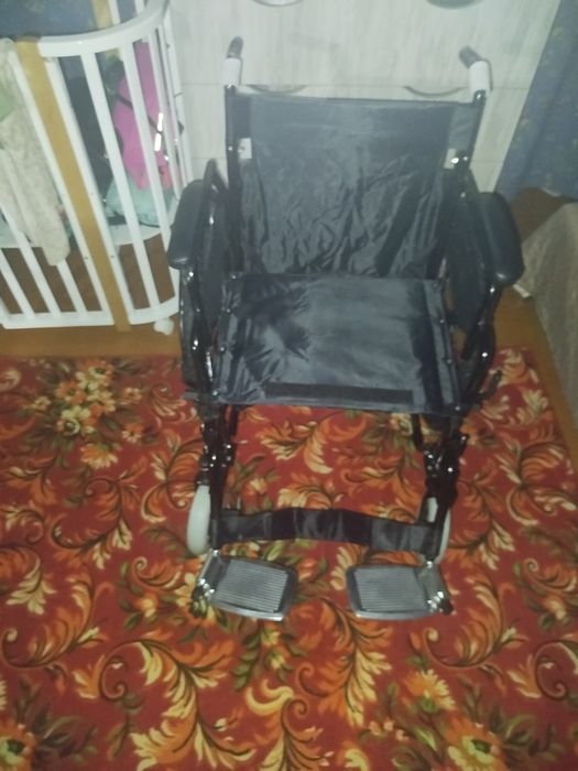 Инвалидная коляска новая