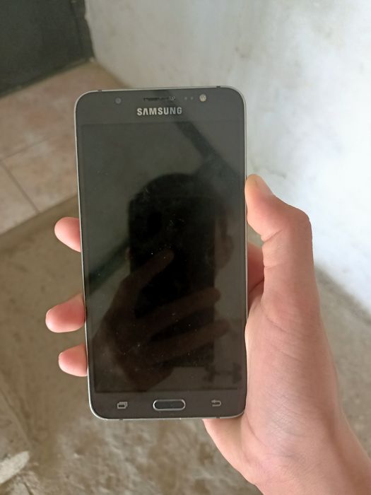 Samsung Galaxy j7 2016 продаю