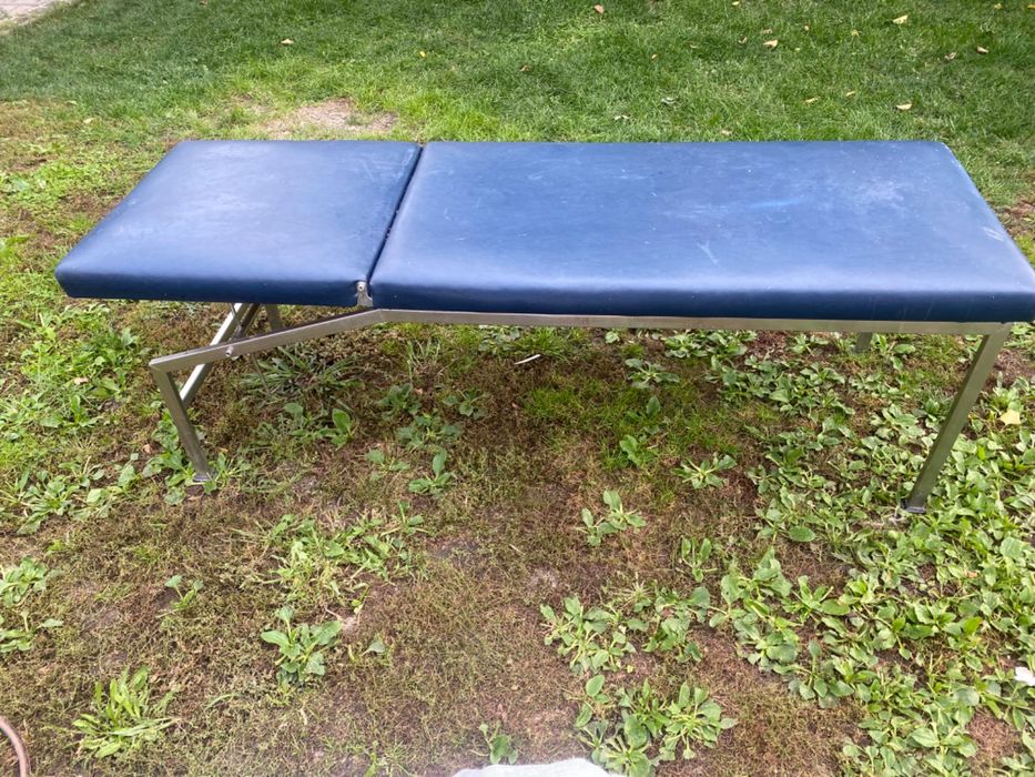 Vând pat pentru masaj