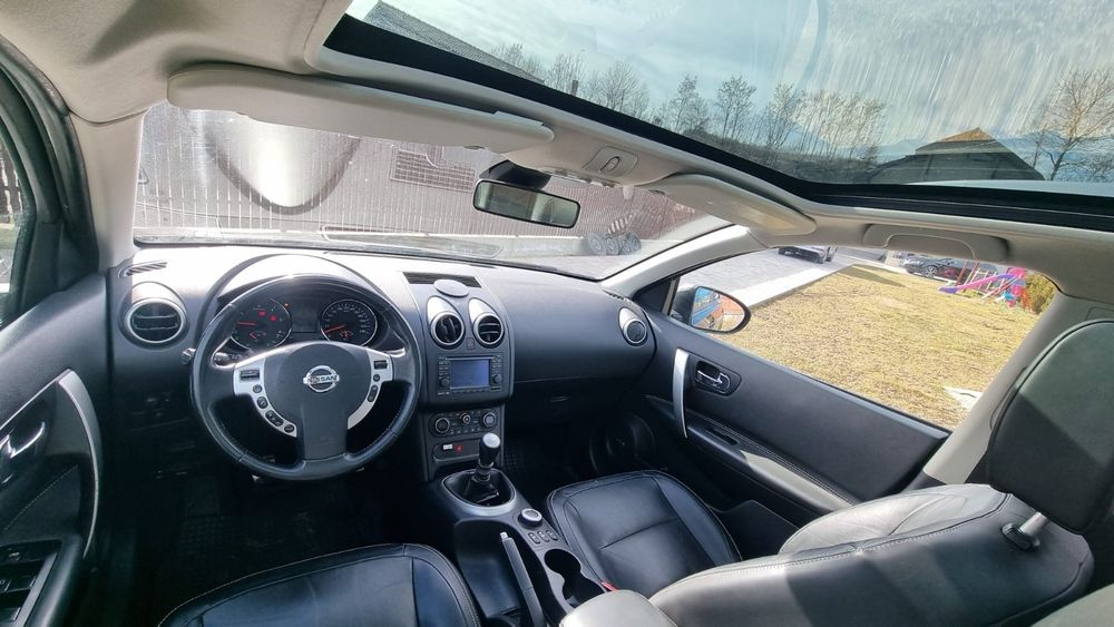 Nissan Qashqai Tekna 2.0 150 cp 4x4 Panoramic Inmatriculat