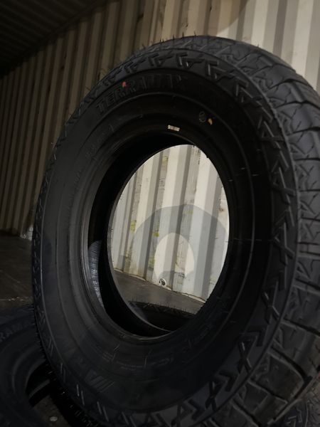 Нови джипови гуми ARIVO TERRAMAX ARV A/T 245/70R16 107T НОВ DOT