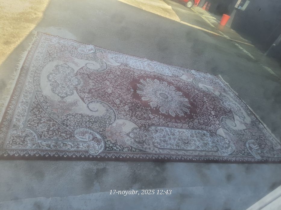 Гилам сотилади срошни