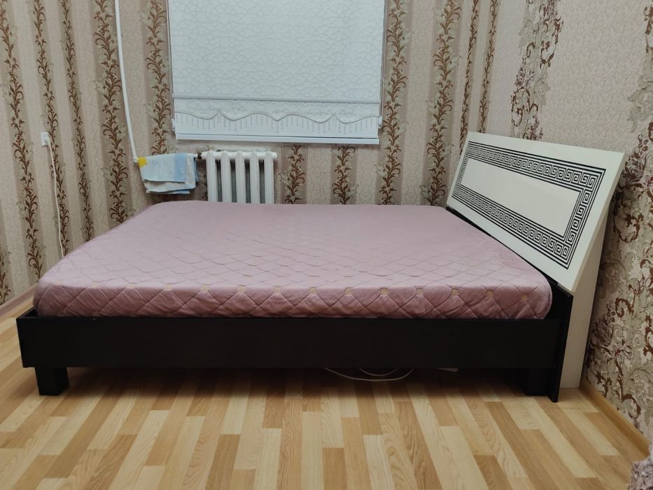 Срочно продается двуспальная кровать.