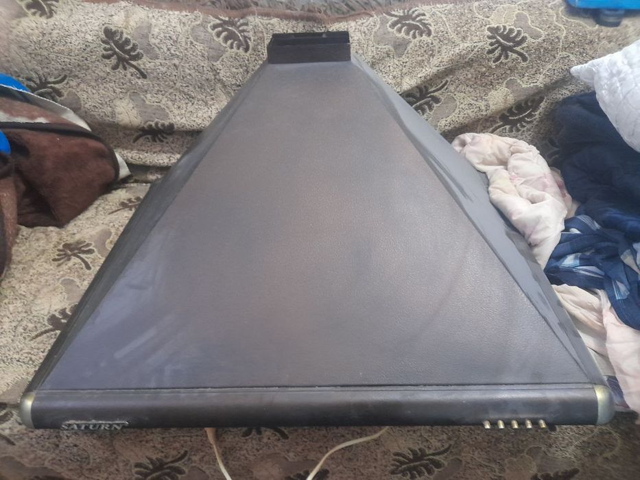 Продае́тся вытяжка б\у