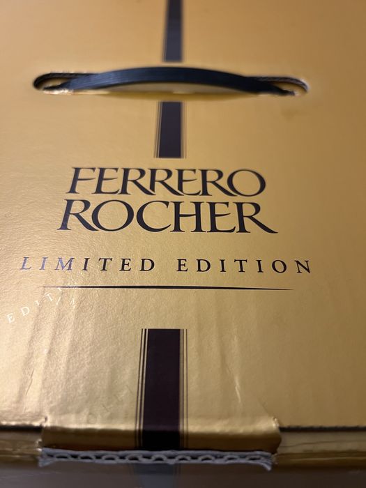 Коробка Ferrero Rocher Limited Edition
