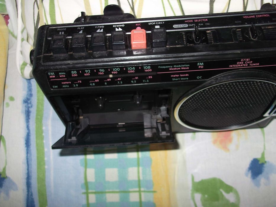 Радиокасетофон PHILIPS