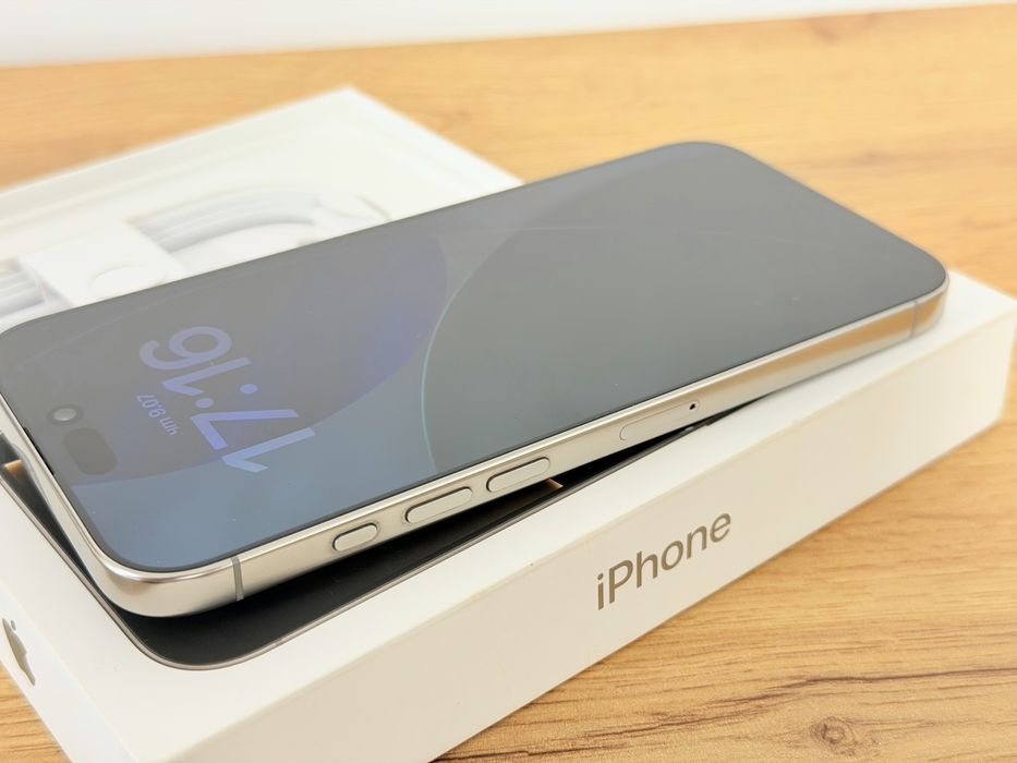 iPhone 16 Pro Max