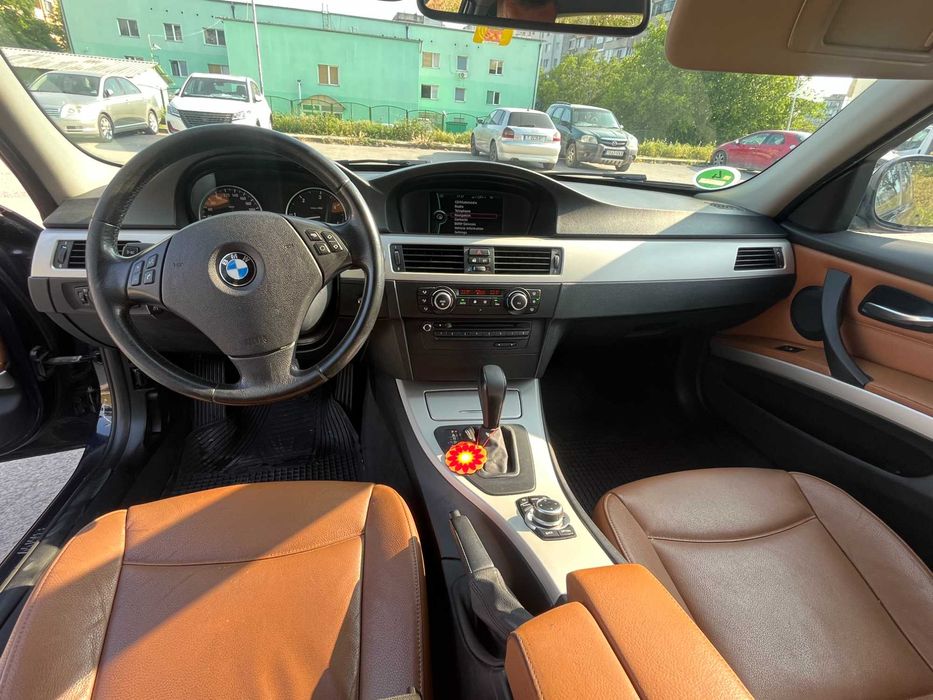 BMW*E91*Facelift*318d*Автомат*Нави*Кожа*2010