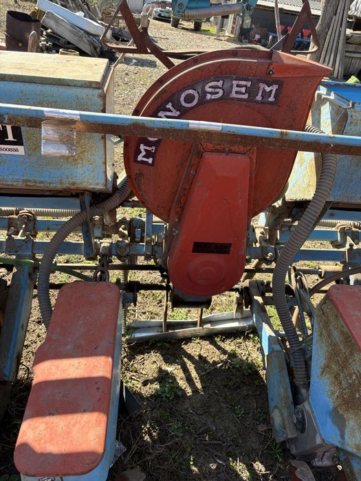 Vand semanatoare monosem 4 randuri