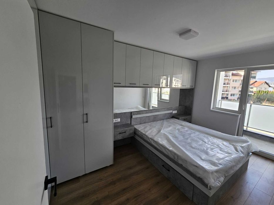 Apartament 2 camere, bloc nou, zona Lamaitei, cu loc de parcare, de inchiriat