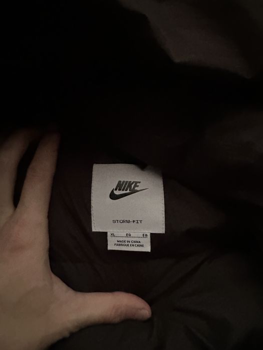 Продается зимняя куртку nike