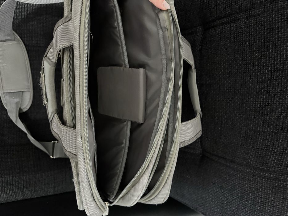 Vand husa laptop Gaudi