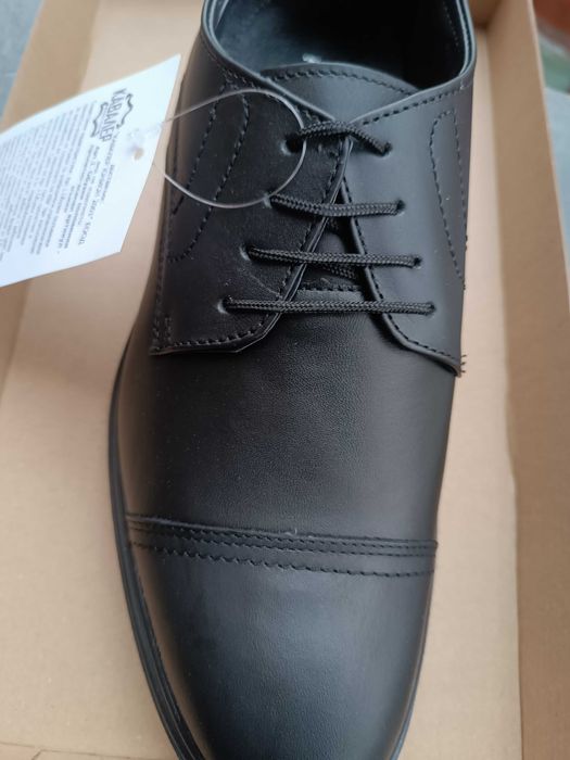 Обувки пролетно- есенни от естествена кожа номера 43 и 45
