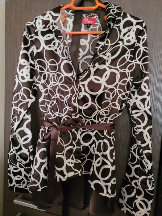 bluza/camasa din satin maro/crem marimea 36