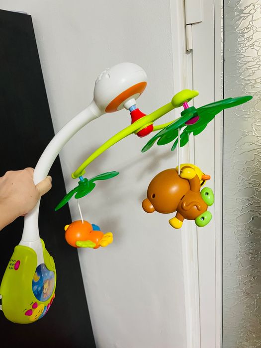 Бебешка музикална въртележка