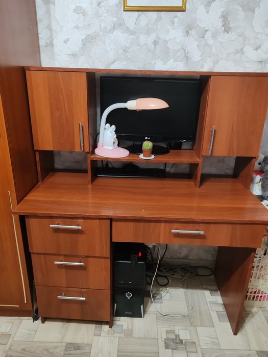Компьютерный стол