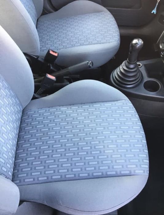 Curățare tapițerie textil și piele