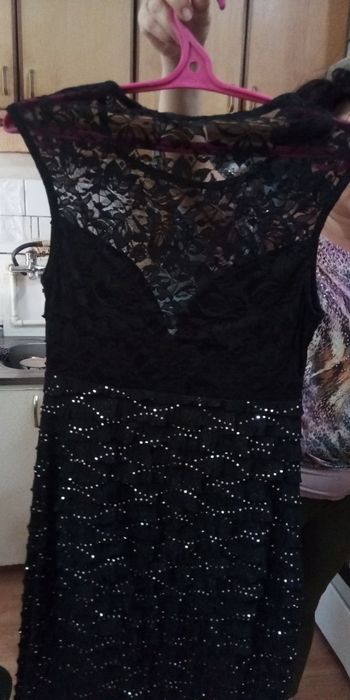 Очень красивое, нарядное, выходное платье.