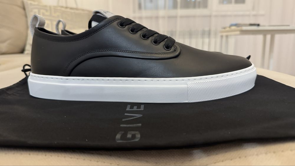 Кроссовки Givenchy новые